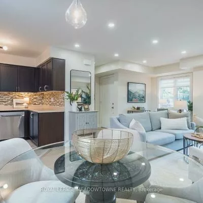 2563, Sixth, 1015 - RO River Oaks, Oakville
