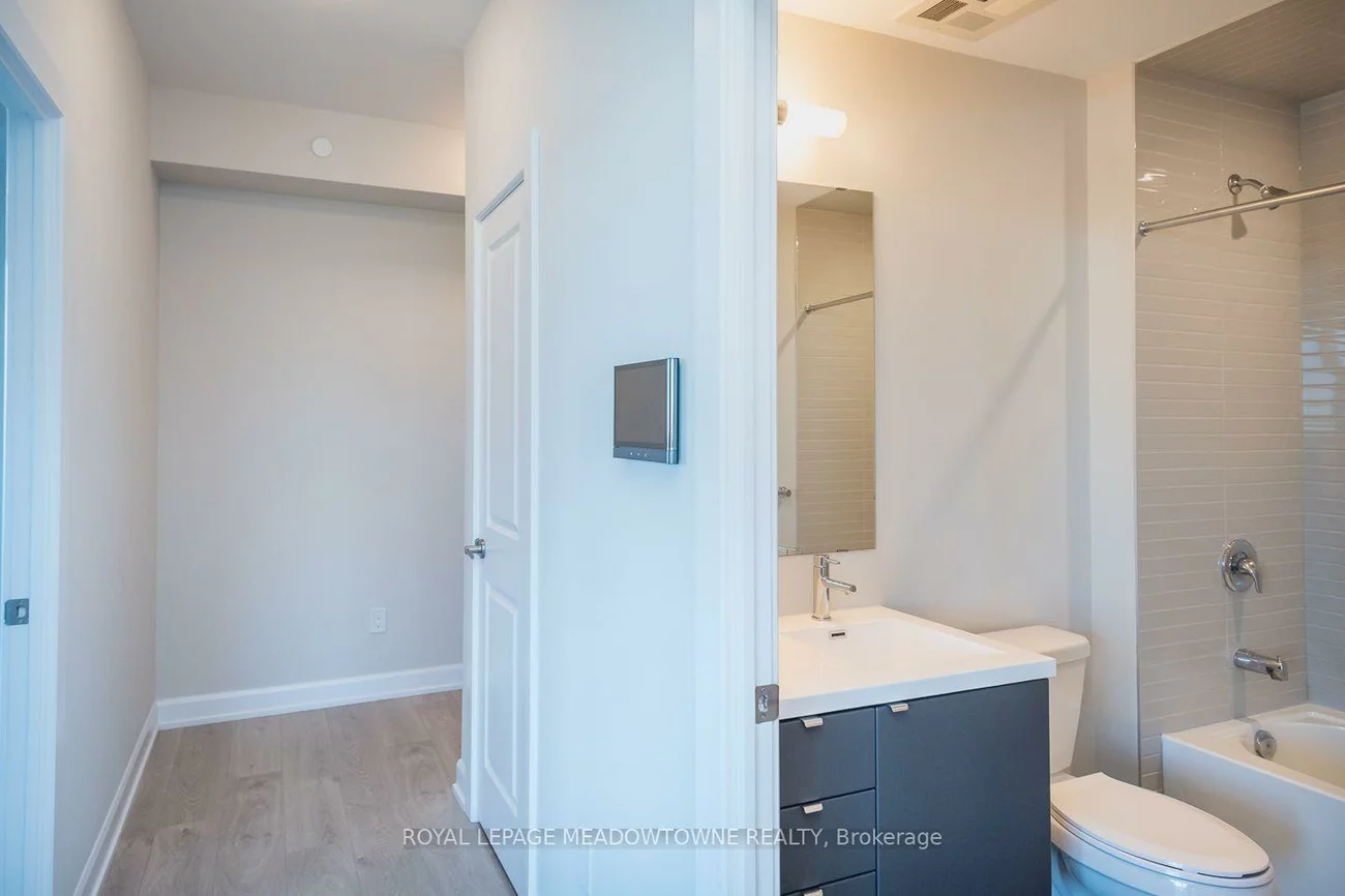 3220, William Coltson, 1010 - JM Joshua Meadows, Oakville