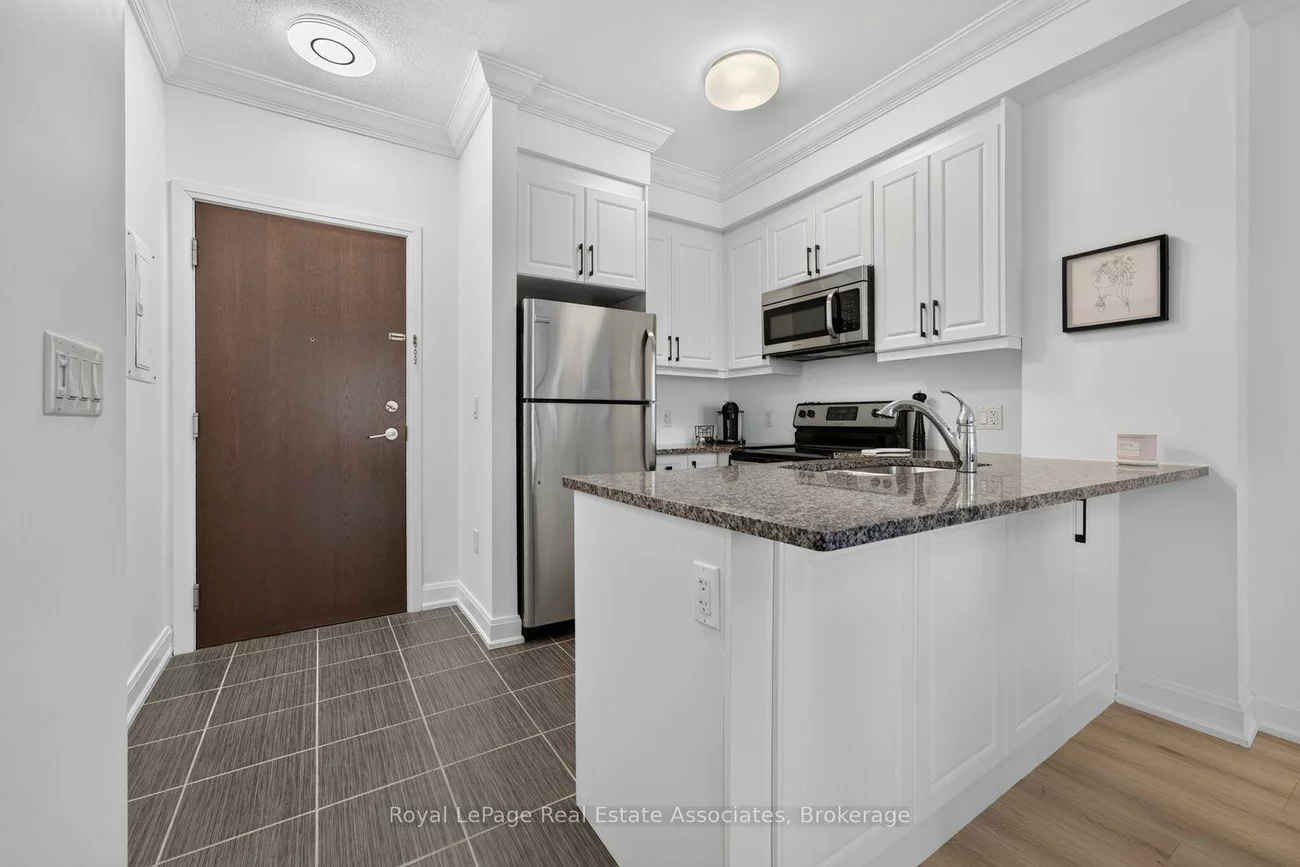216, Oak Park, 1015 - RO River Oaks, Oakville