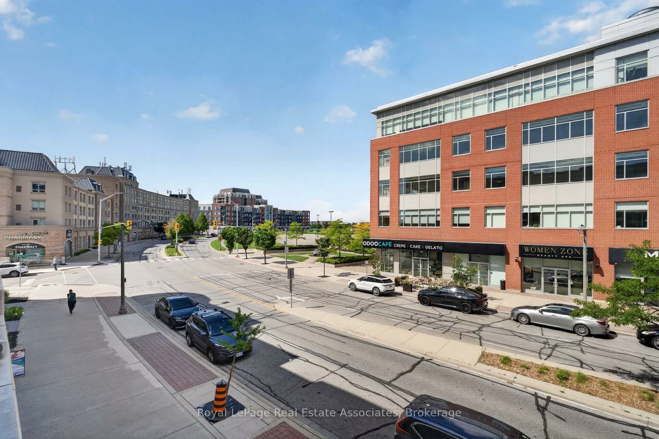 216, Oak Park, 1015 - RO River Oaks, Oakville
