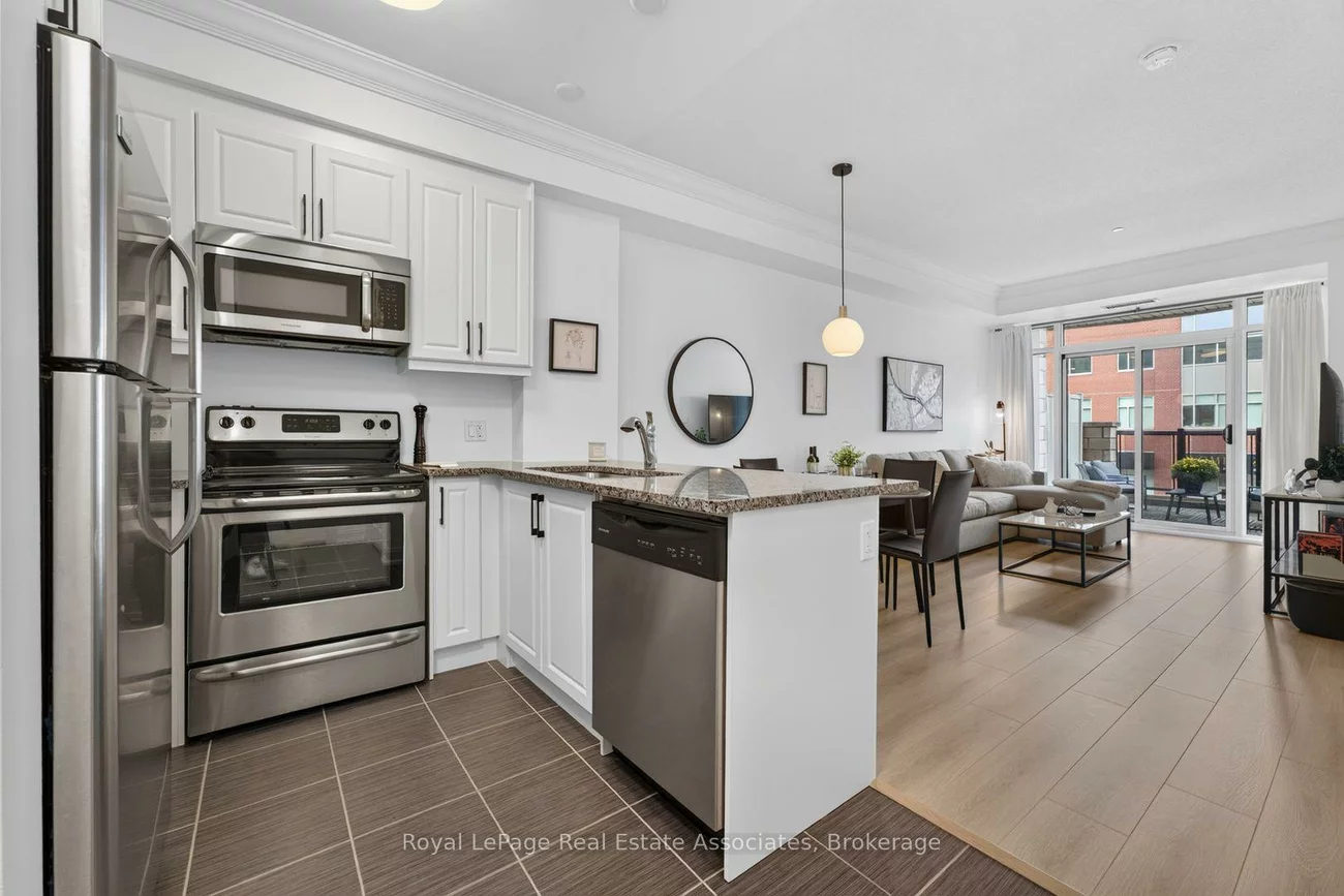 216, Oak Park, 1015 - RO River Oaks, Oakville