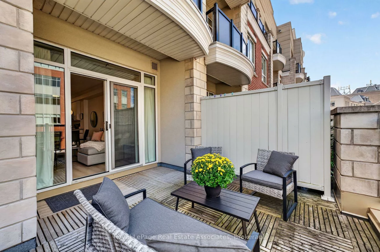 216, Oak Park, 1015 - RO River Oaks, Oakville