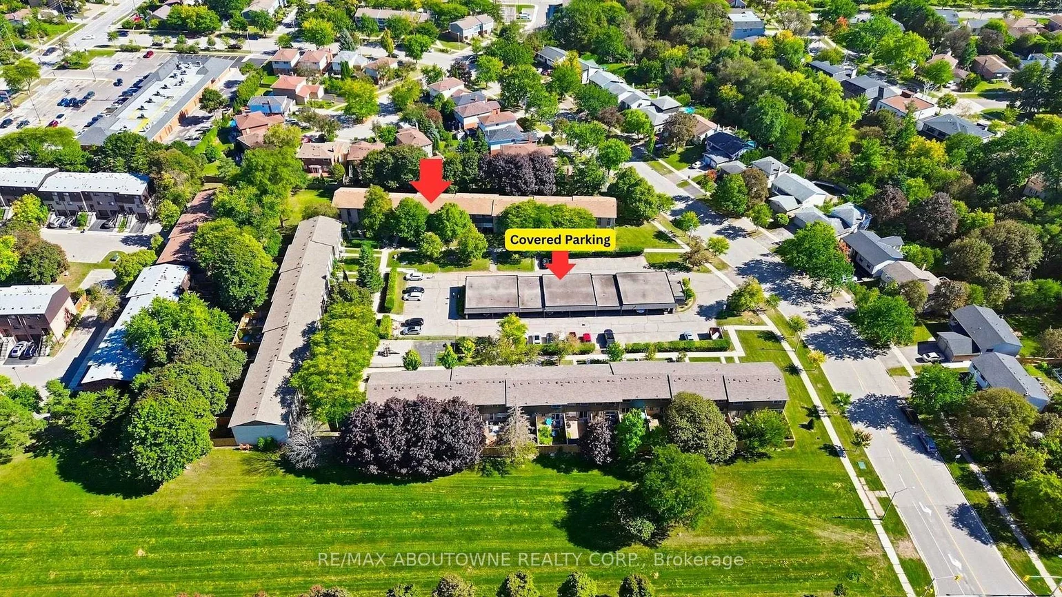 1517, Elm, 1003 - CP College Park, Oakville