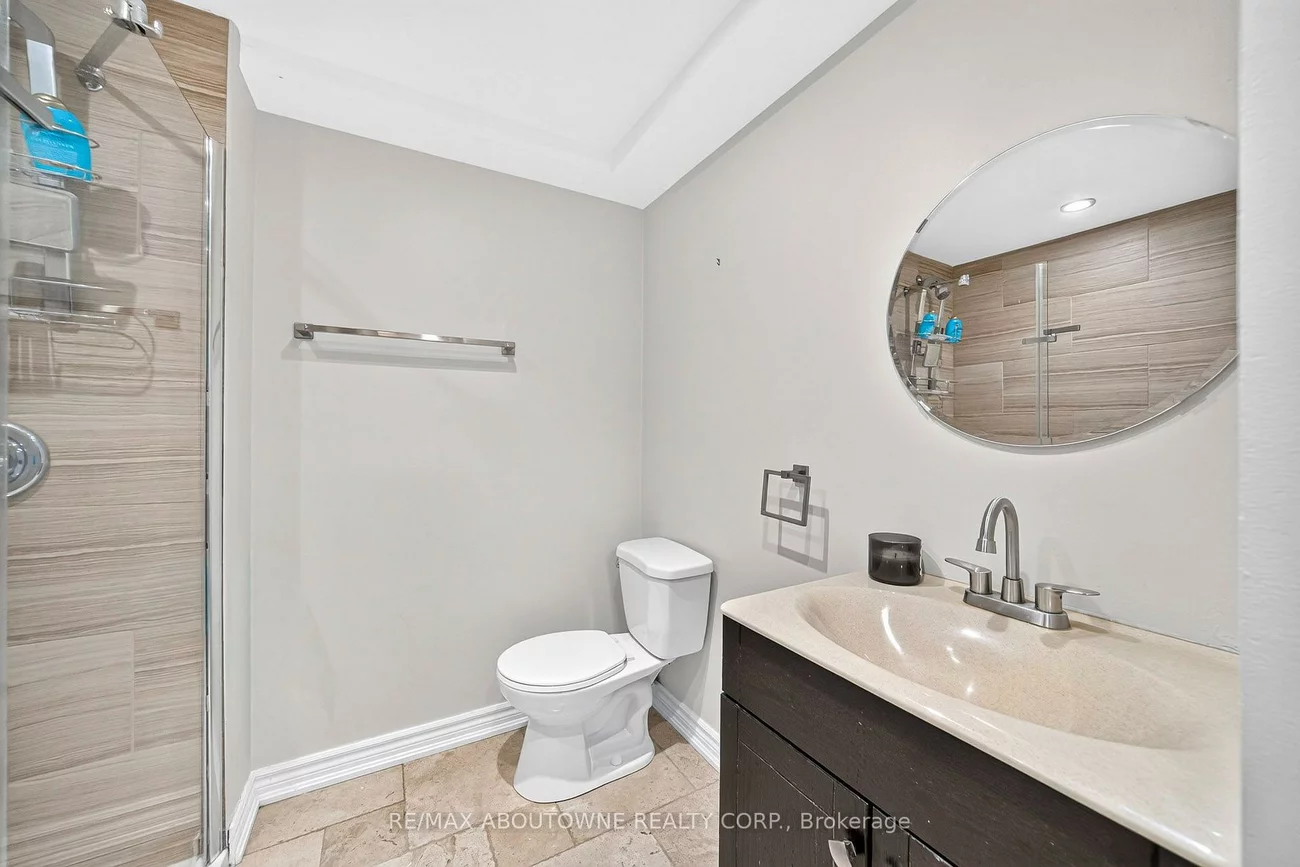 1517, Elm, 1003 - CP College Park, Oakville
