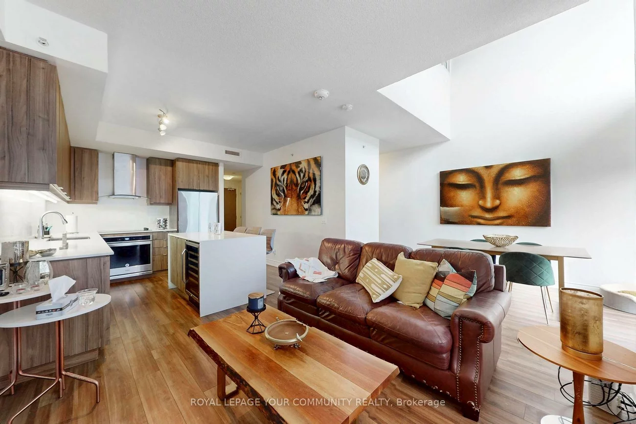 9618, Yonge, North Richvale, Richmond Hill