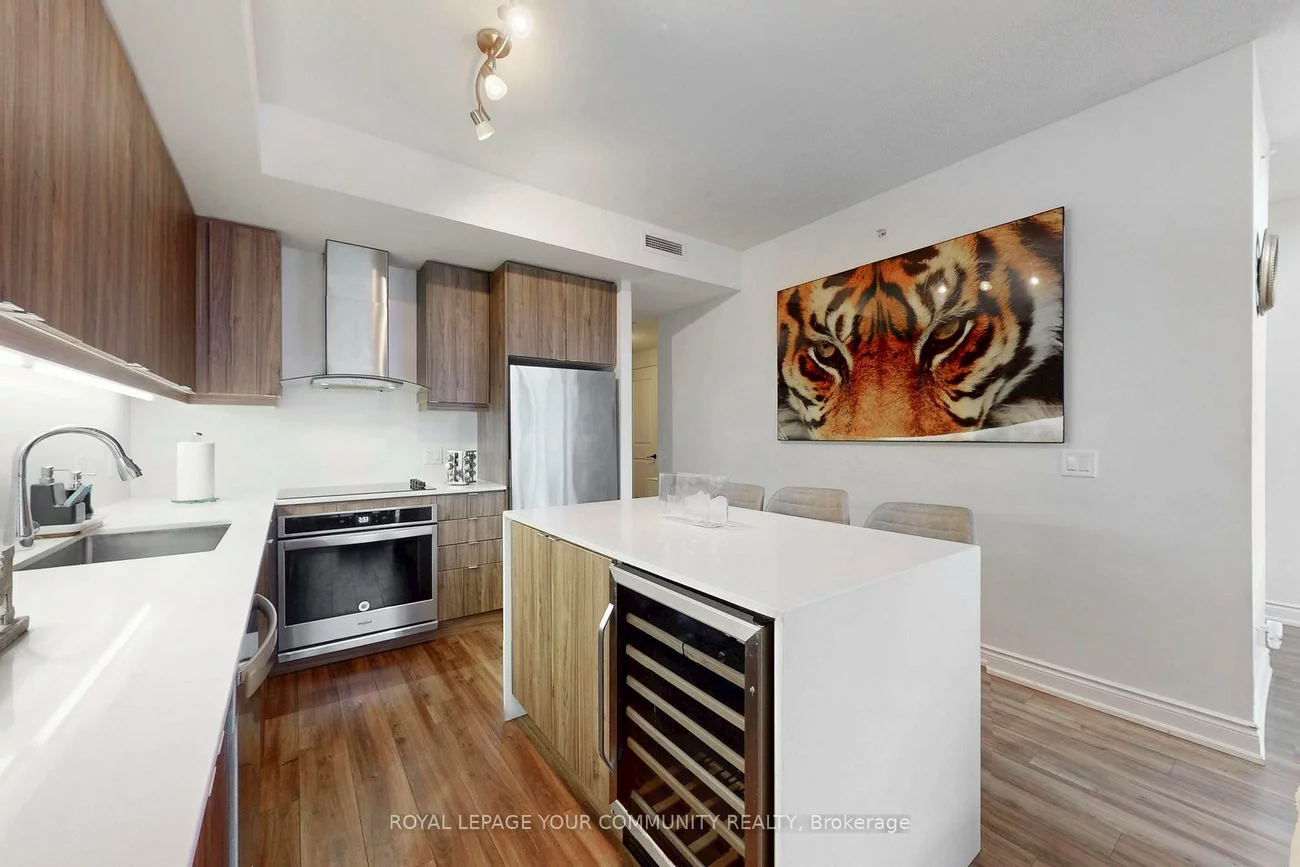 9618, Yonge, North Richvale, Richmond Hill