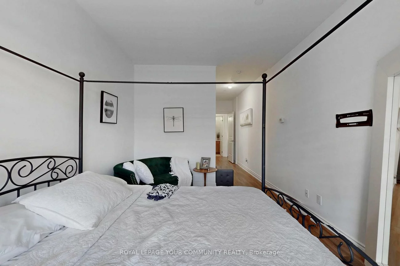 9618, Yonge, North Richvale, Richmond Hill