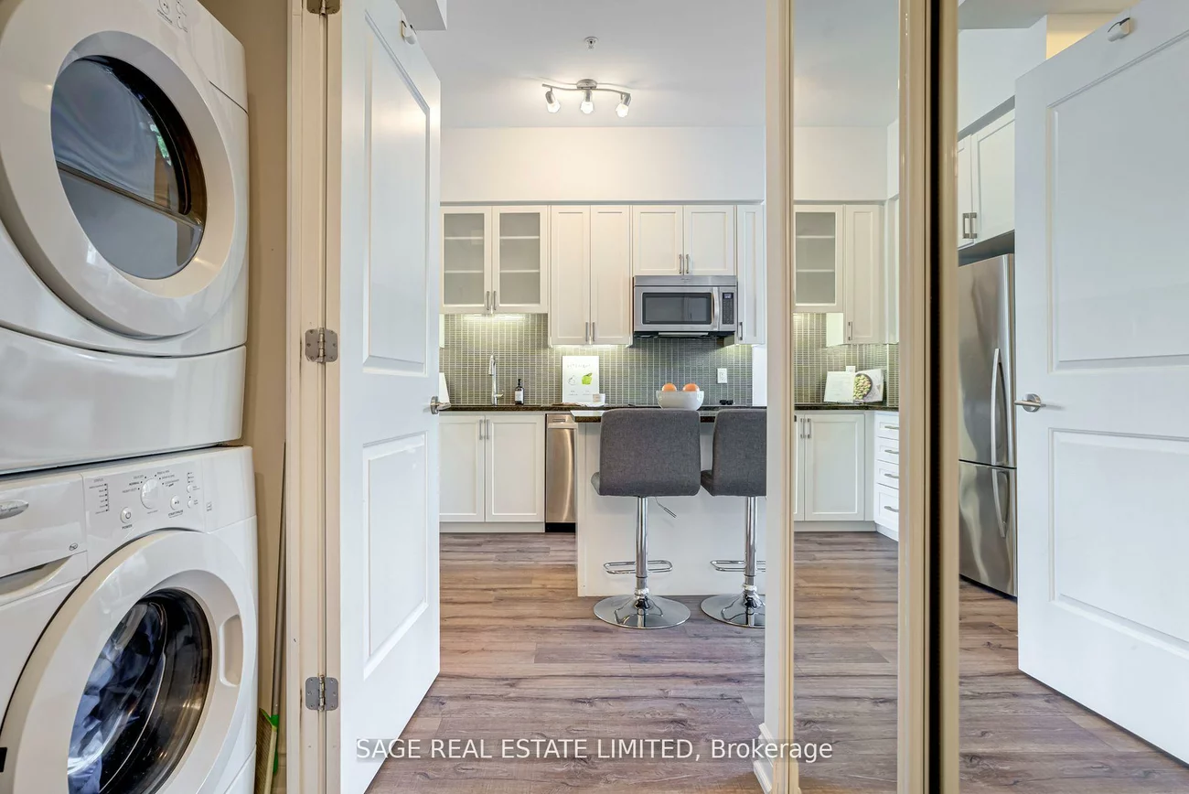 9090, Yonge, South Richvale, Richmond Hill