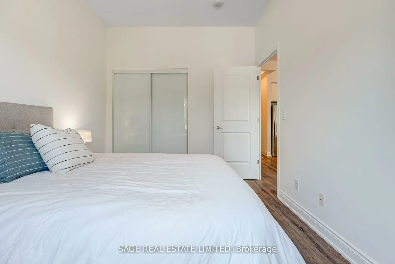 9090, Yonge, South Richvale, Richmond Hill