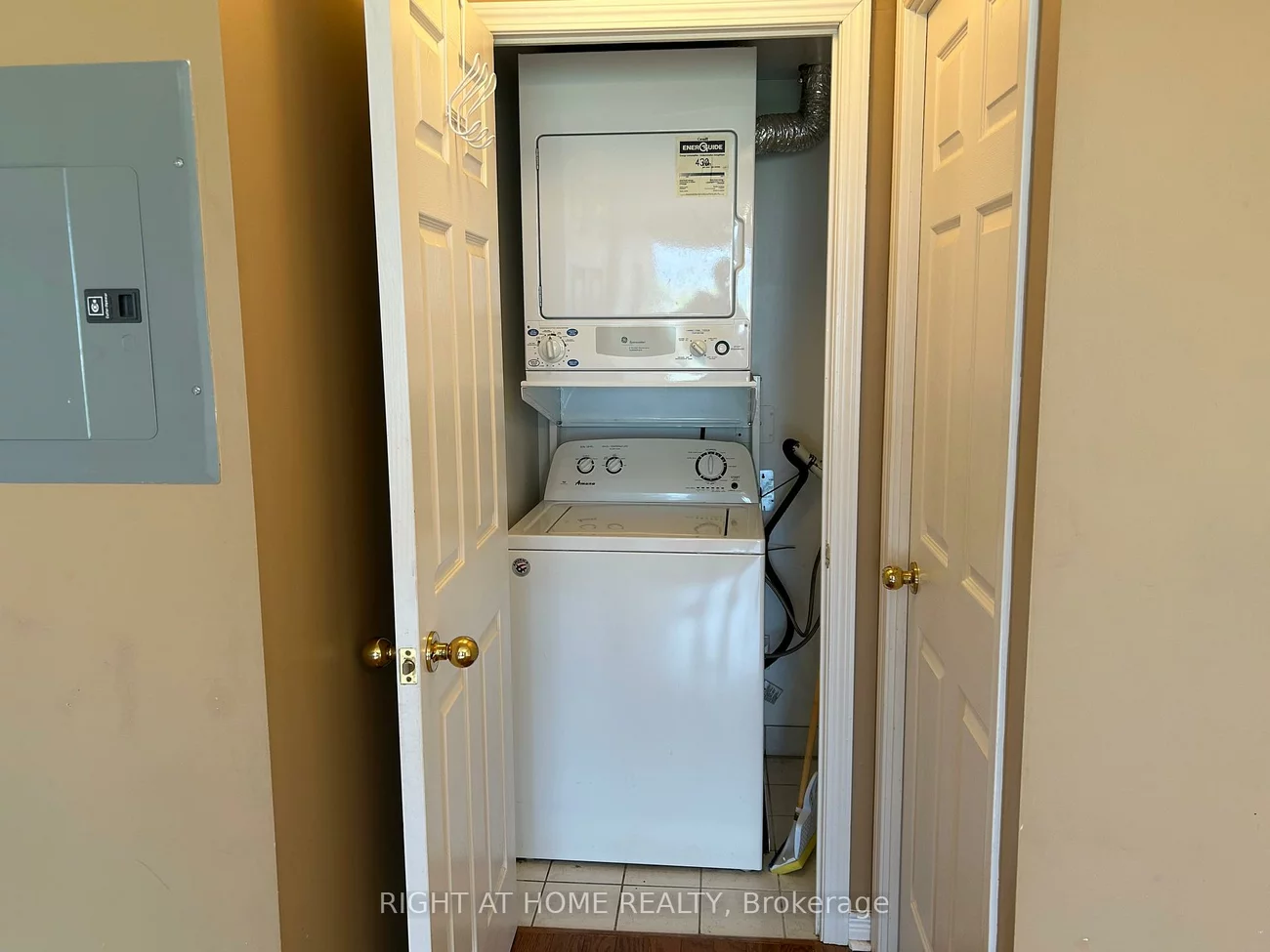 11, Oneida, Langstaff, Richmond Hill