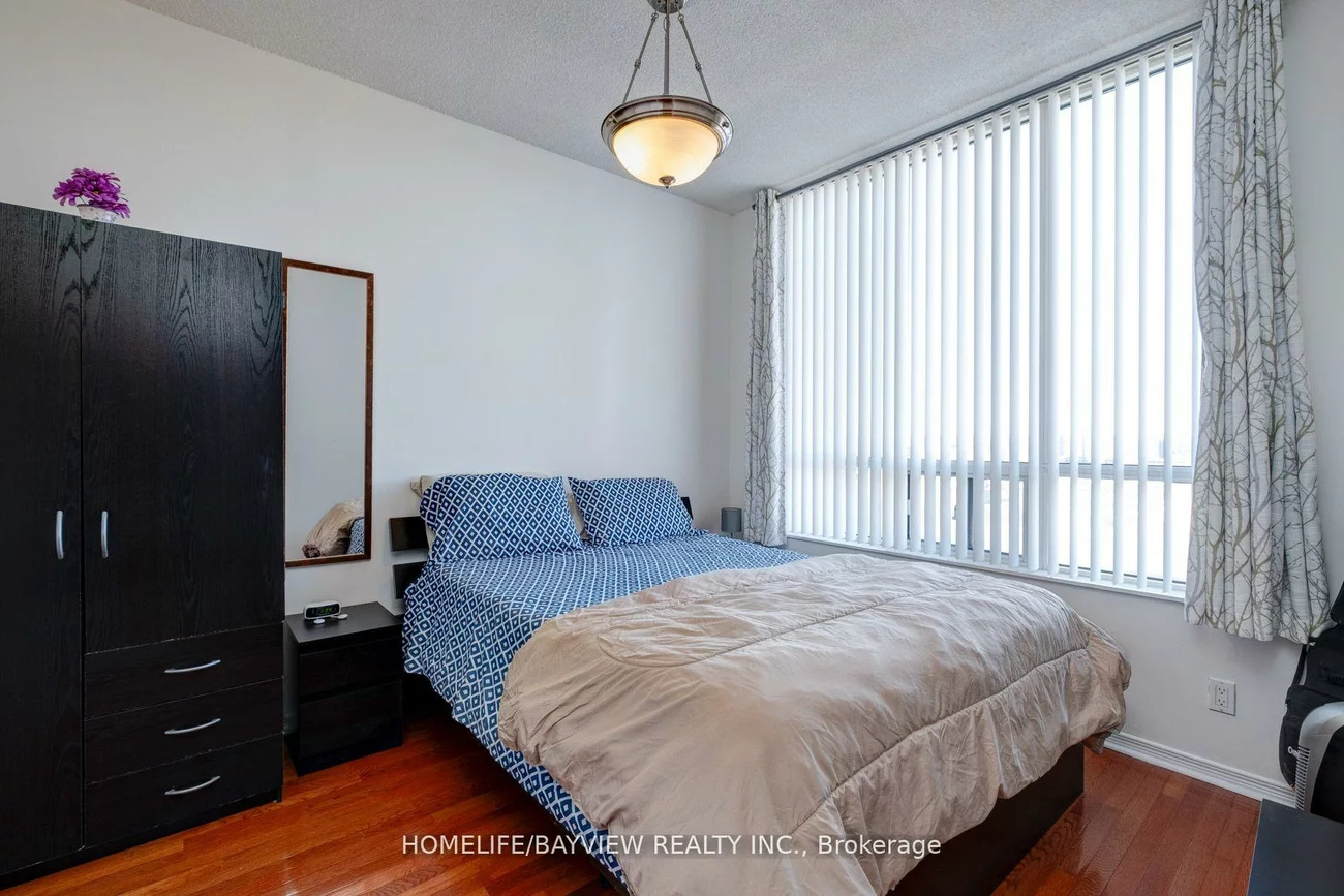350, Red Maple, Langstaff, Richmond Hill