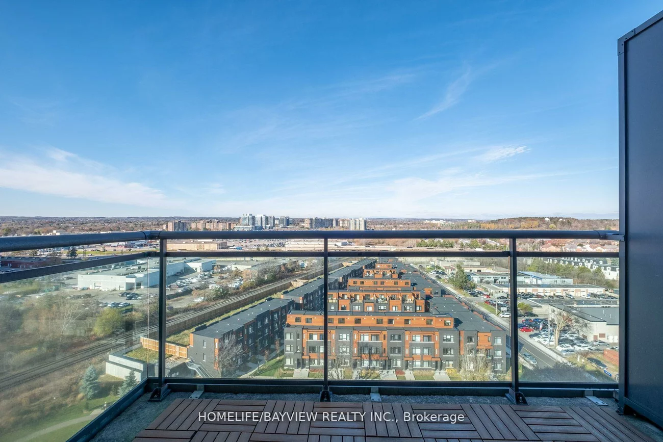 350, Red Maple, Langstaff, Richmond Hill