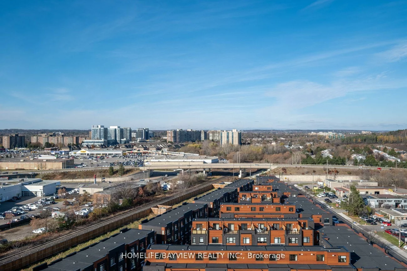 350, Red Maple, Langstaff, Richmond Hill