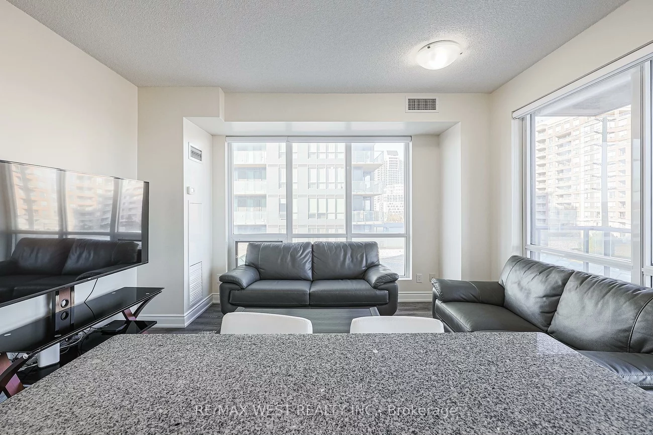 9088, Yonge, South Richvale, Richmond Hill