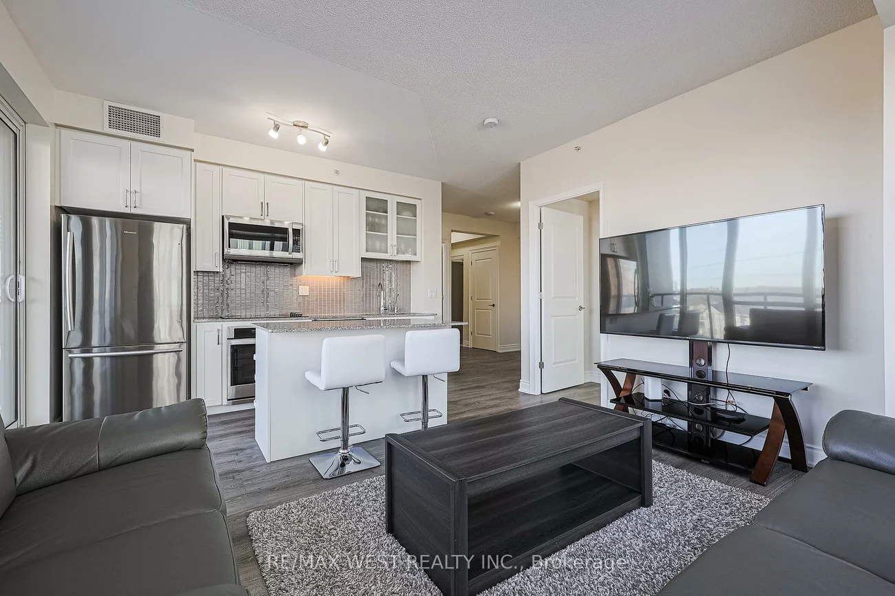 9088, Yonge, South Richvale, Richmond Hill