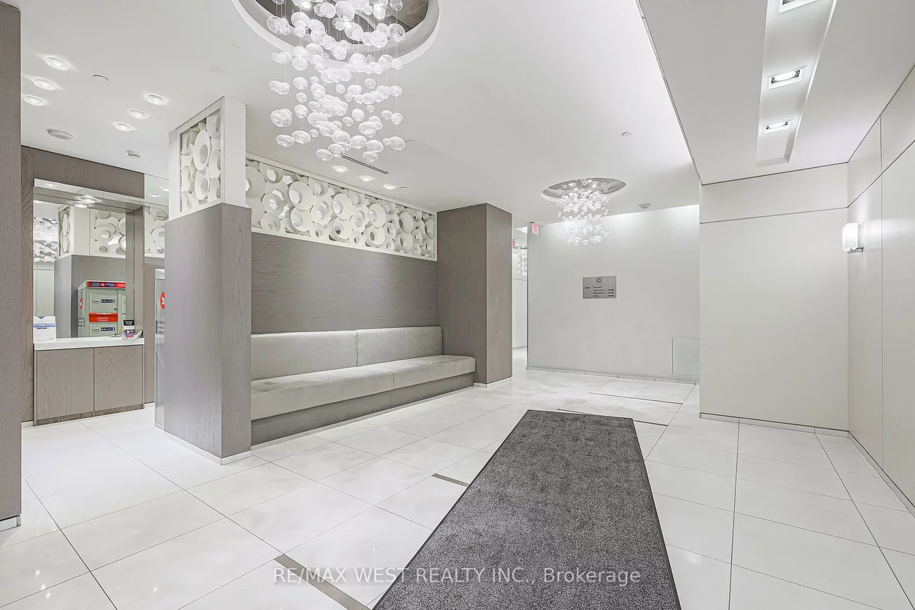 9088, Yonge, South Richvale, Richmond Hill