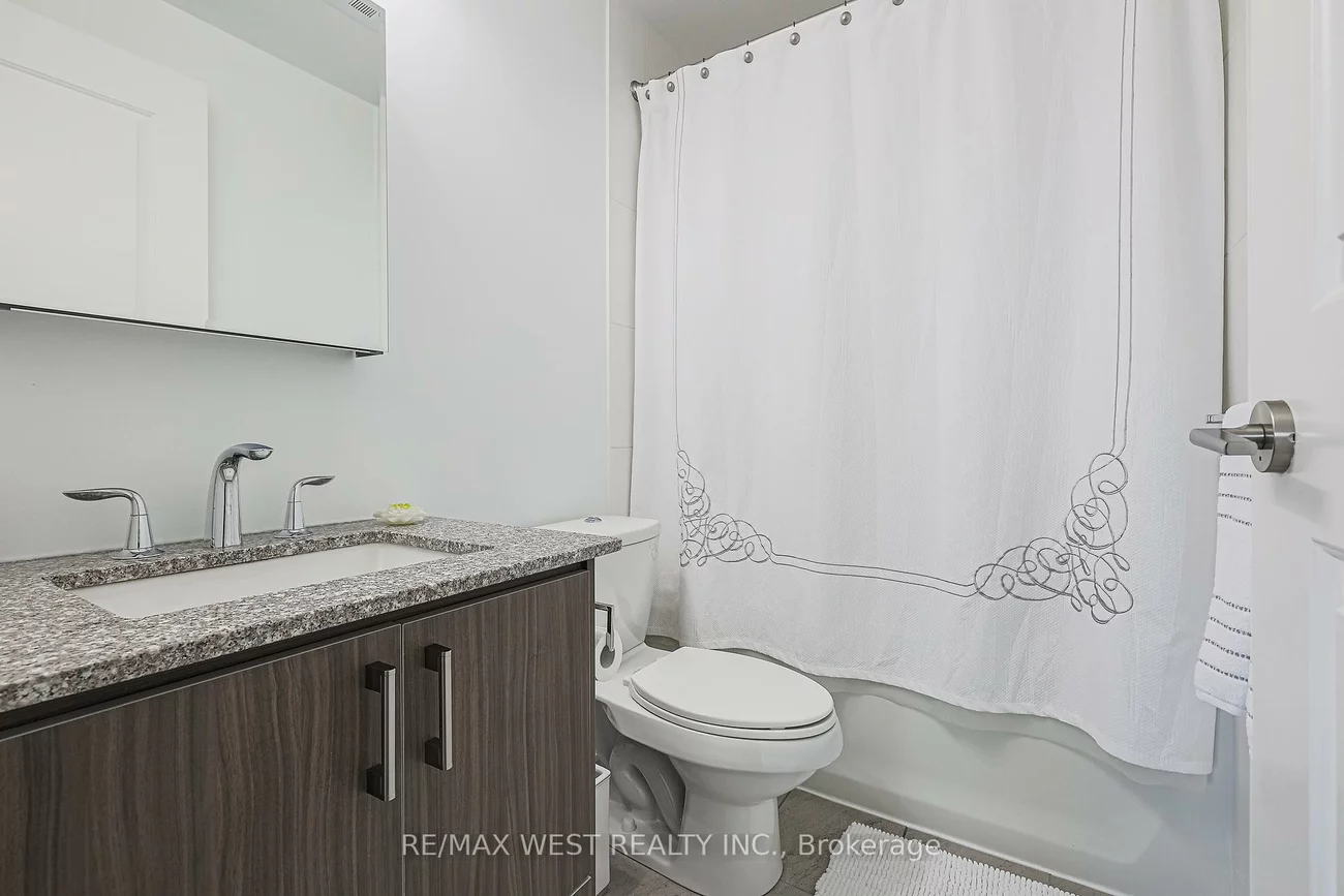 9088, Yonge, South Richvale, Richmond Hill