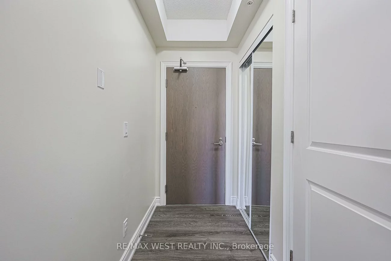 9088, Yonge, South Richvale, Richmond Hill