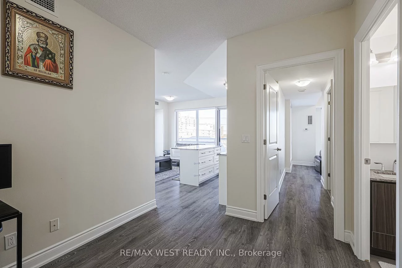 9088, Yonge, South Richvale, Richmond Hill