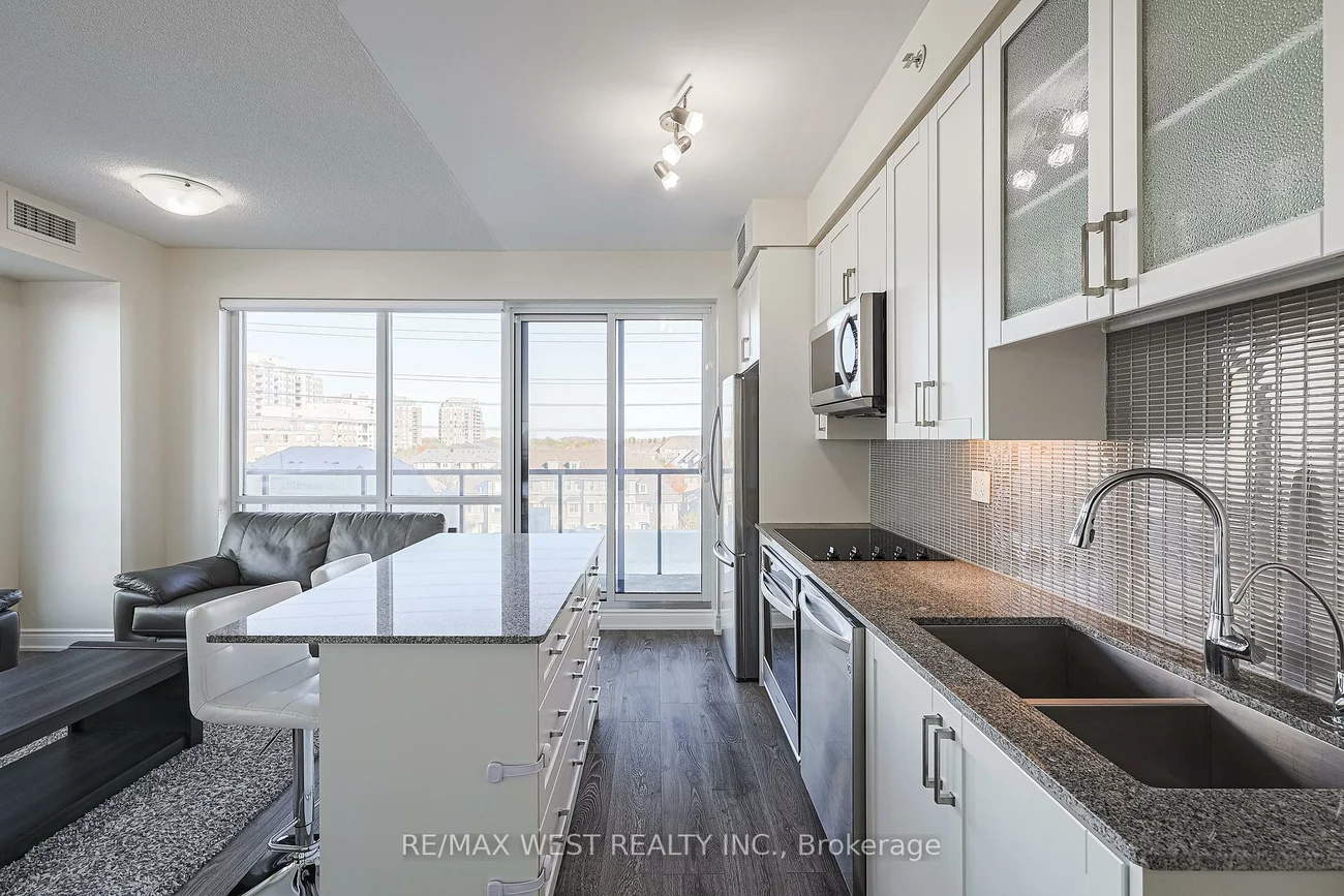 9088, Yonge, South Richvale, Richmond Hill
