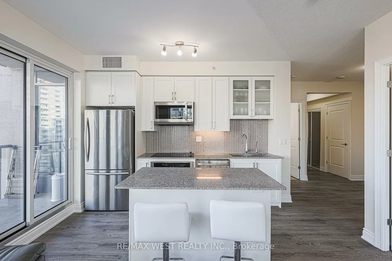 9088, Yonge, South Richvale, Richmond Hill
