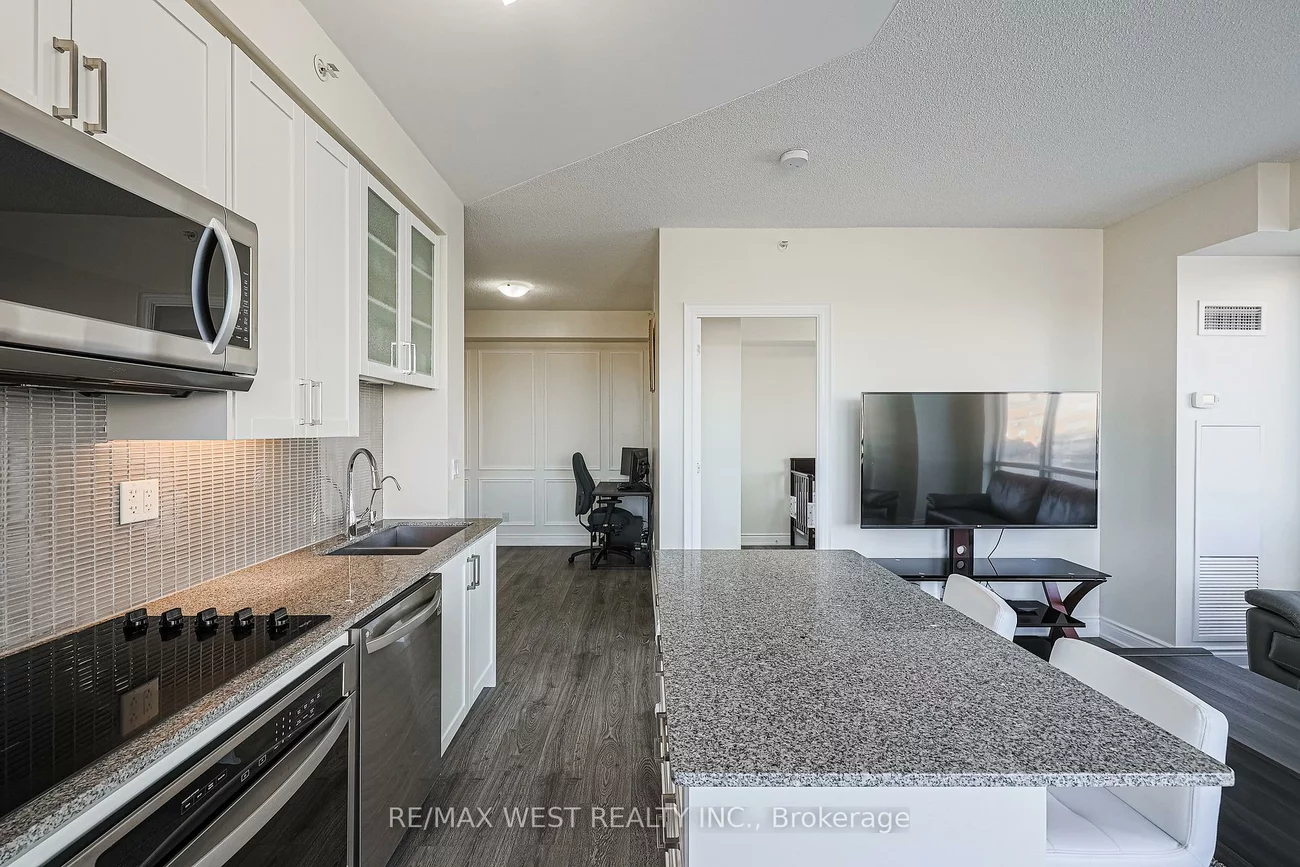 9088, Yonge, South Richvale, Richmond Hill