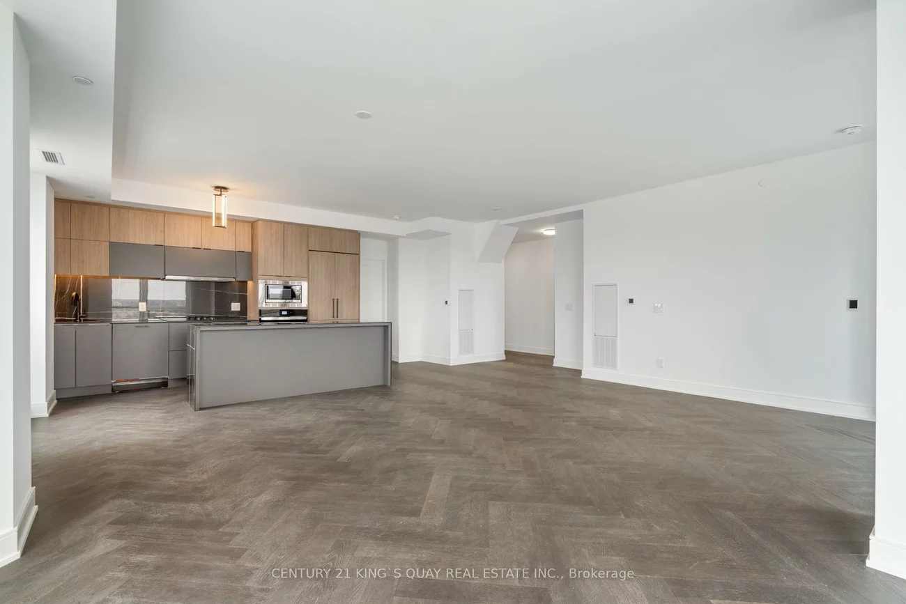 8888, Yonge, South Richvale, Richmond Hill