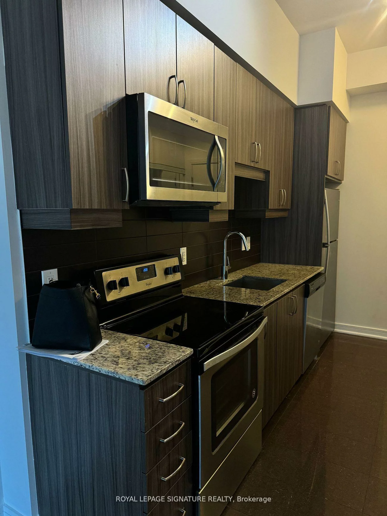 9205, Yonge, Langstaff, Richmond Hill