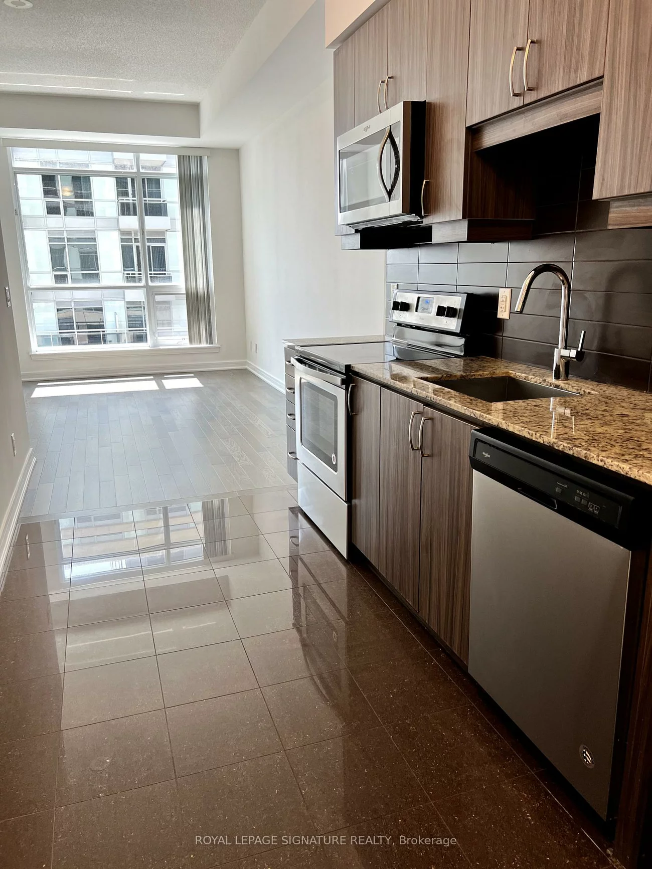 9205, Yonge, Langstaff, Richmond Hill