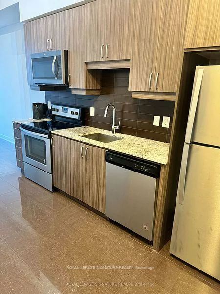 9205, Yonge, Langstaff, Richmond Hill