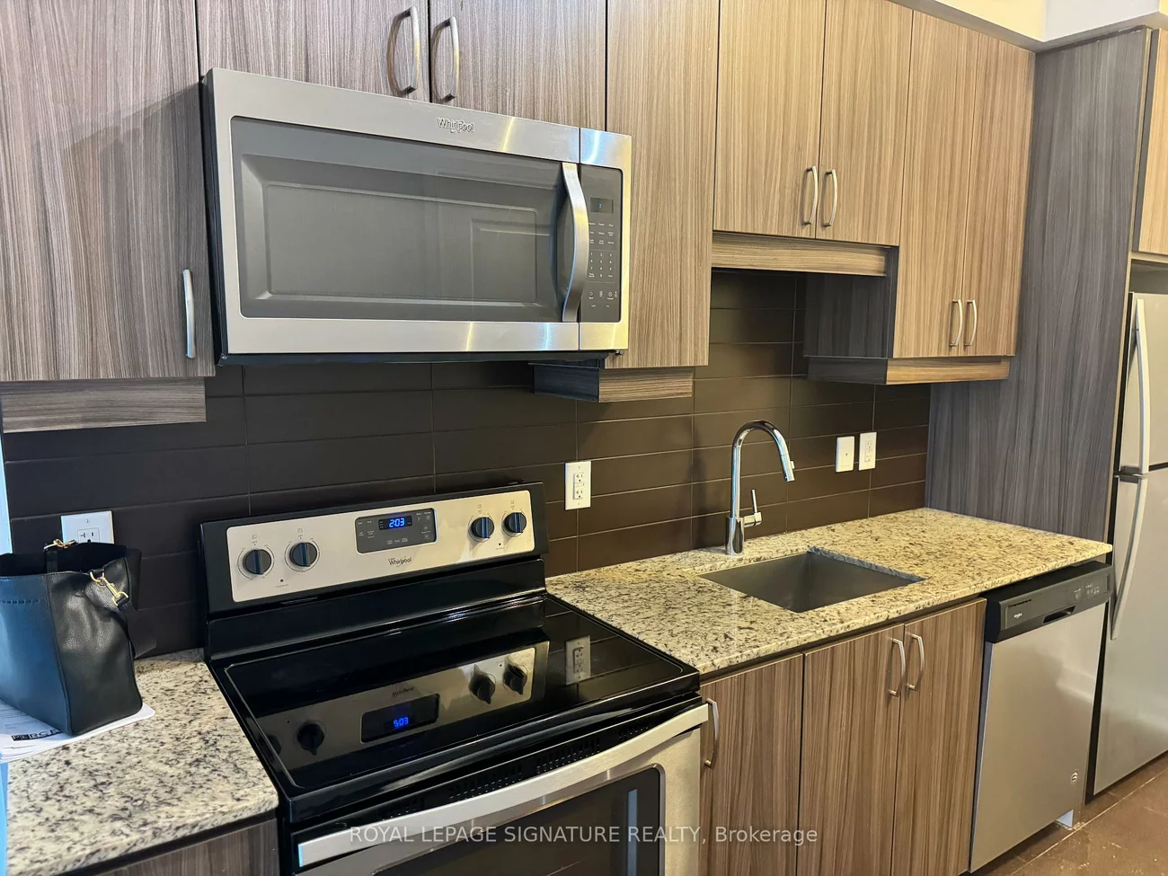 9205, Yonge, Langstaff, Richmond Hill