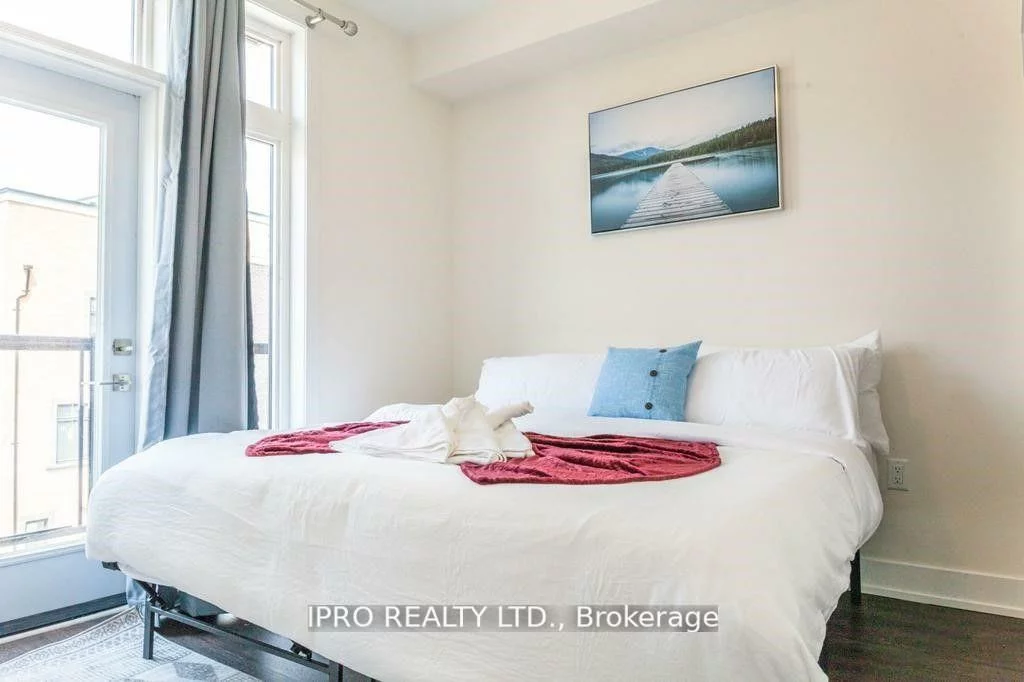 12868, Yonge, Oak Ridges, Richmond Hill
