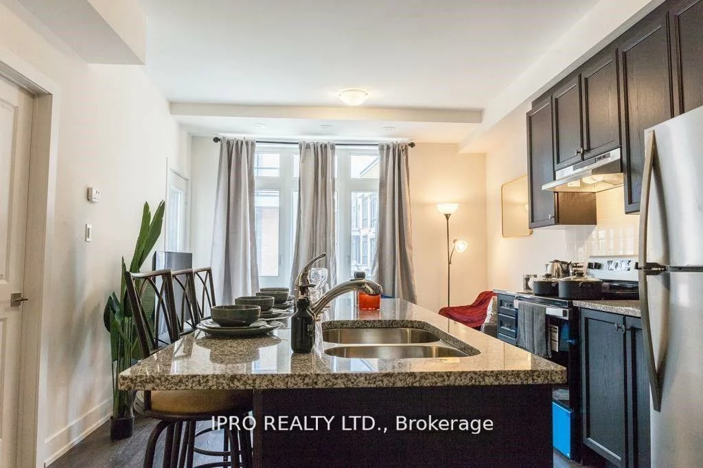 12868, Yonge, Oak Ridges, Richmond Hill