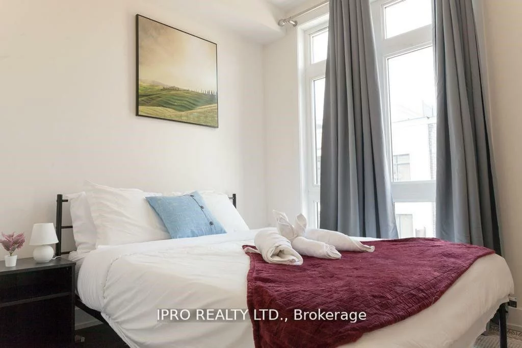 12868, Yonge, Oak Ridges, Richmond Hill