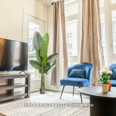 12868, Yonge, Oak Ridges, Richmond Hill