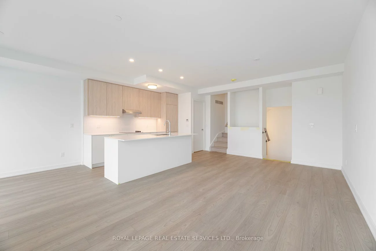 65, Saigon, Rural Richmond Hill, Richmond Hill