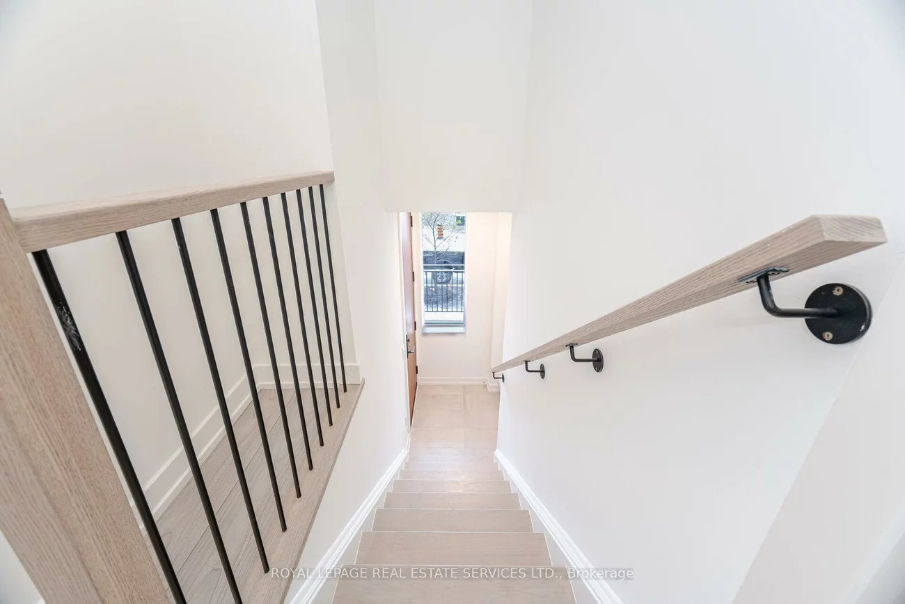65, Saigon, Rural Richmond Hill, Richmond Hill