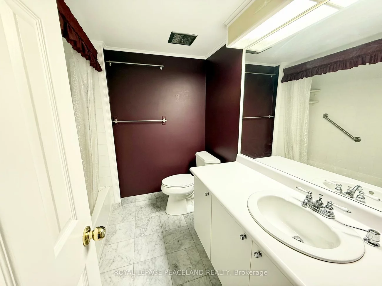 9, Chalmers, Doncrest, Richmond Hill