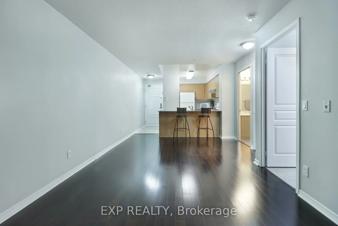 330, Red Maple, Langstaff, Richmond Hill