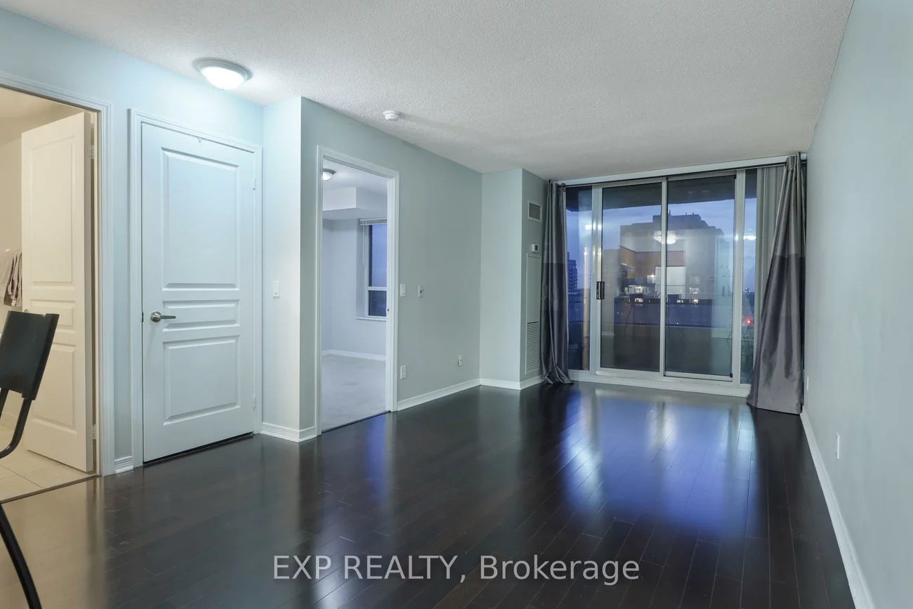 330, Red Maple, Langstaff, Richmond Hill