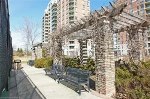 330, Red Maple, Langstaff, Richmond Hill