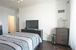 330, Red Maple, Langstaff, Richmond Hill