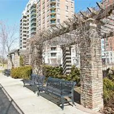 330, Red Maple, Langstaff, Richmond Hill