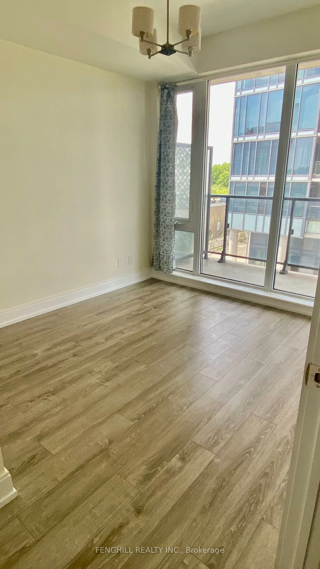 9600, Yonge, North Richvale, Richmond Hill