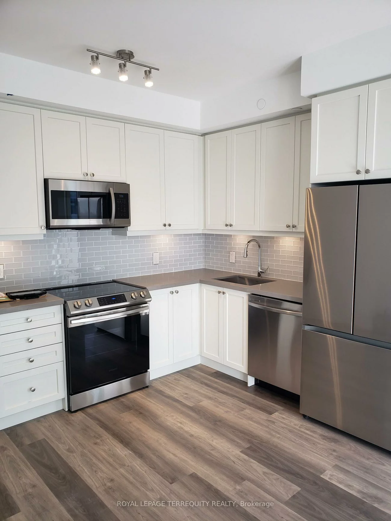 95, Oneida, Langstaff, Richmond Hill