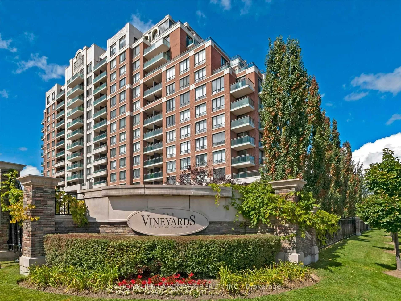 350, Red Maple, Langstaff, Richmond Hill