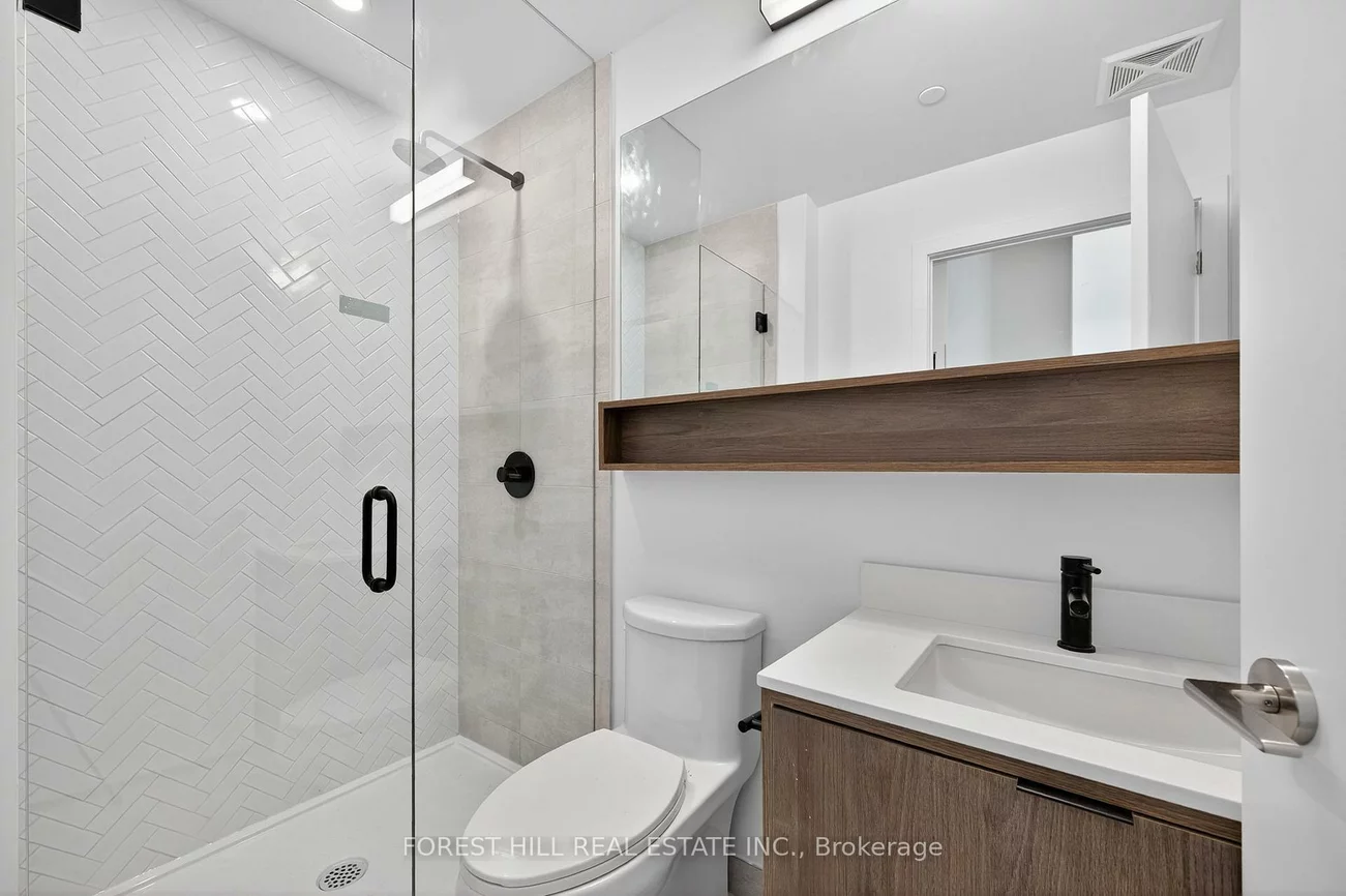 8888, Yonge, South Richvale, Richmond Hill