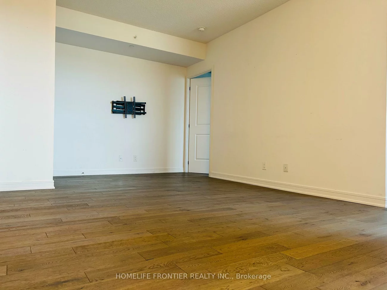 9205, Yonge, Langstaff, Richmond Hill