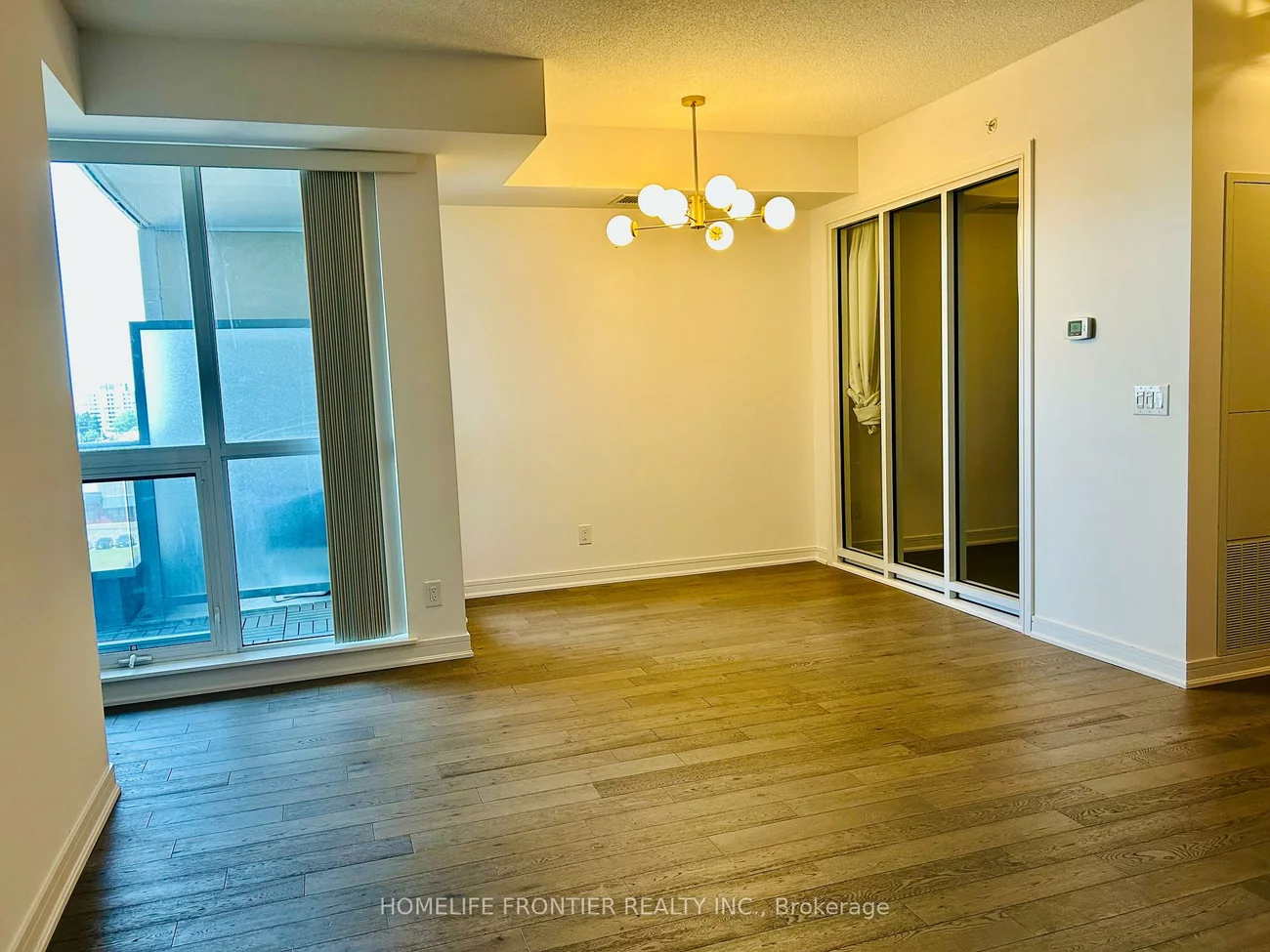9205, Yonge, Langstaff, Richmond Hill