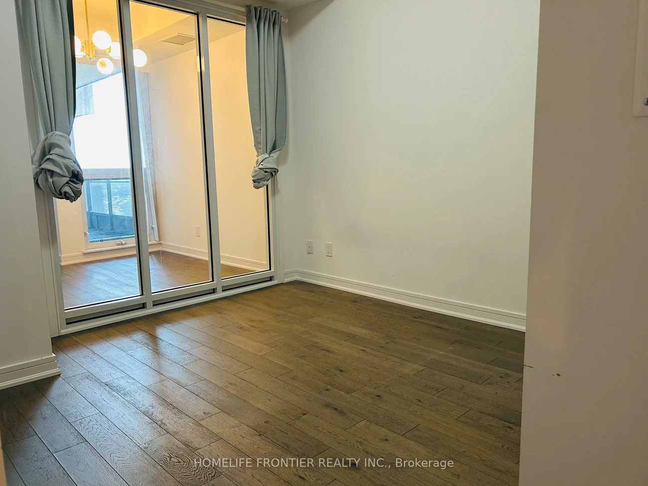 9205, Yonge, Langstaff, Richmond Hill